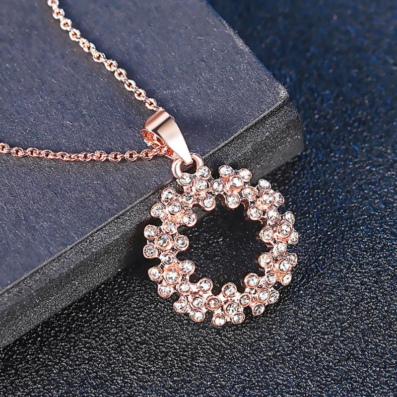 Elegant Flower Zirconia Necklace